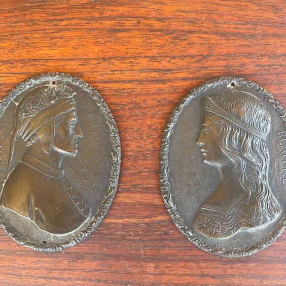 Mission Period French Oval Bronze Portrait of Dante & Beatrice Plaques - Picture 3 of 4